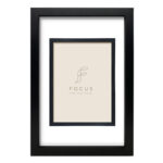 Рамка за снимки Focus Marigold Black 20x30 см., с паспарту за 15х20 см., дървена